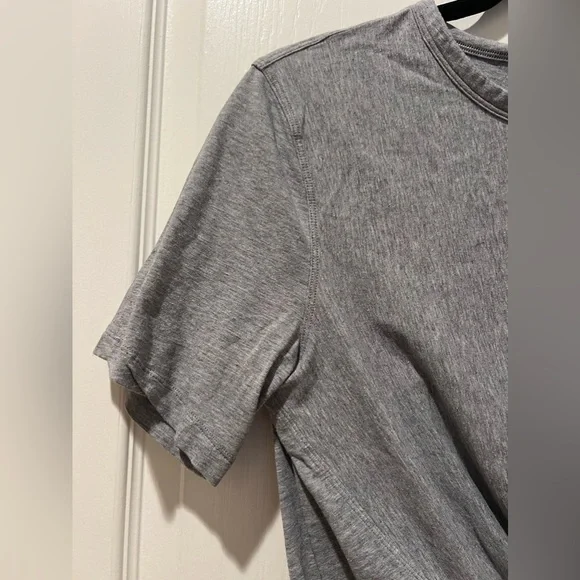 LULULEMON Crescent Tee Heathered Grey Size 4 - Picture 4 of 8